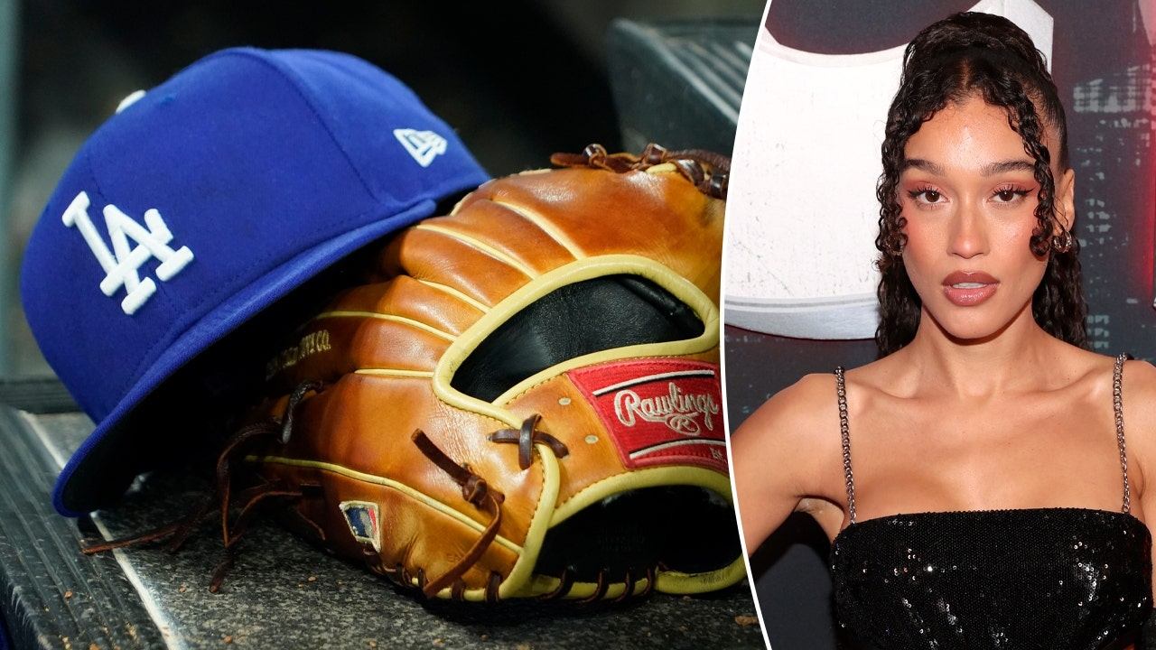 Singer claims Dodgers didn't want her to sing Spanish rendition of US national anthem amid anti-ICE riots