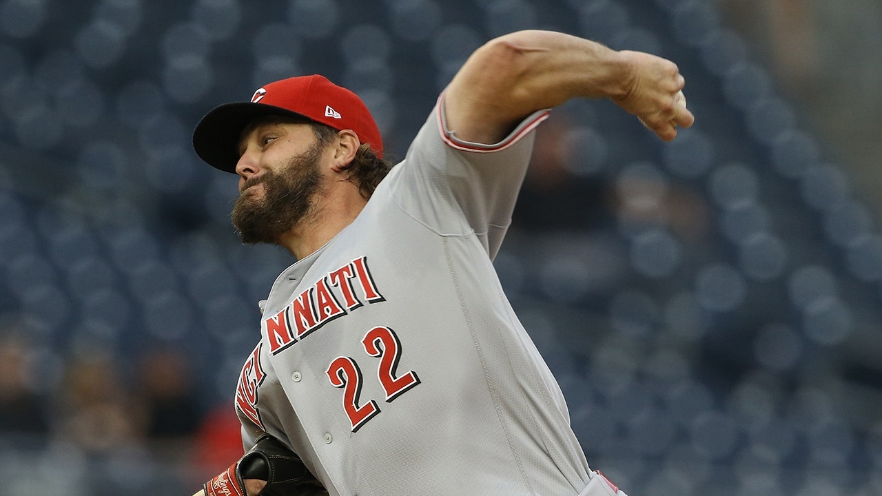 Reds' Wade Miley responds after being identified as alleged drug supplier to late Tyler Skaggs