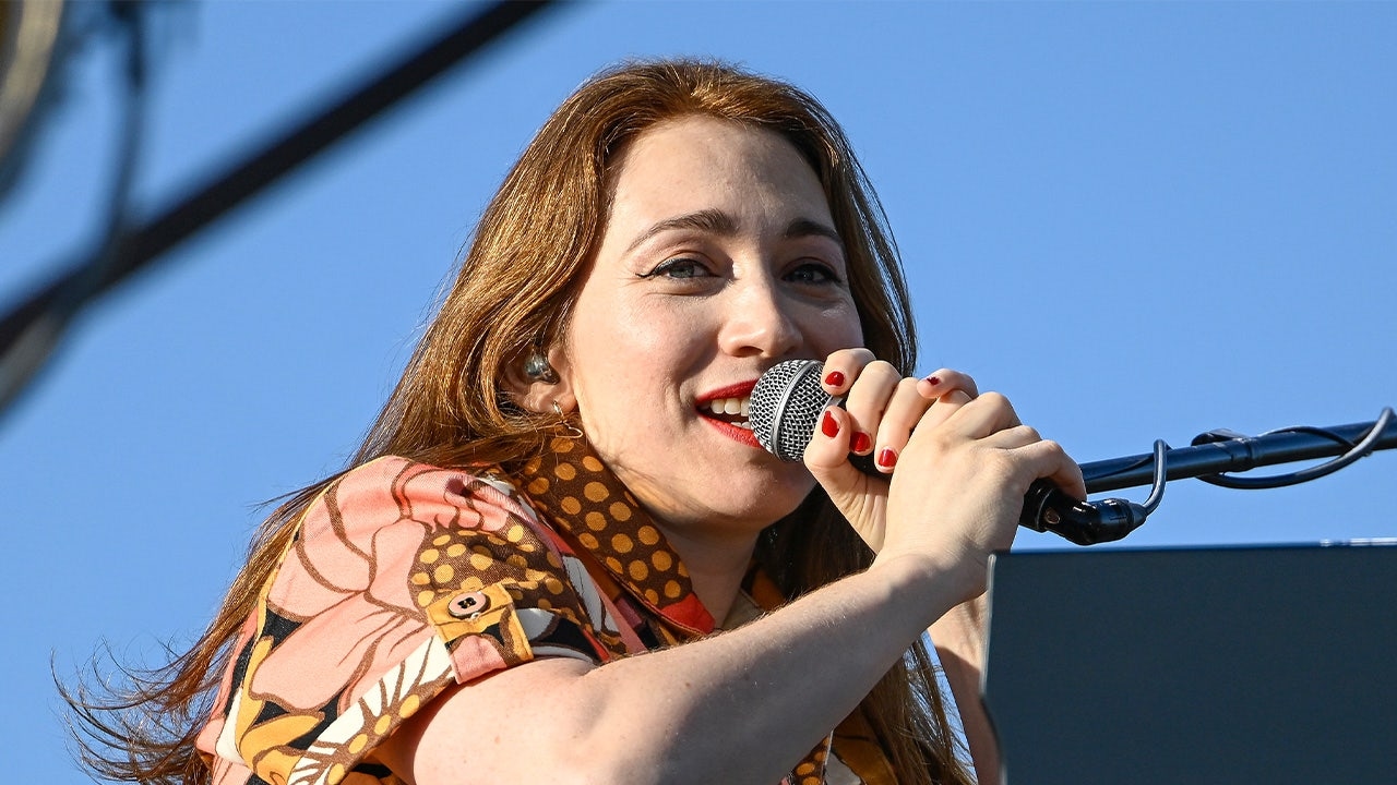Regina Spektor show interrupted by anti-Israel protesters screaming, ‘Free f------ Palestine!'