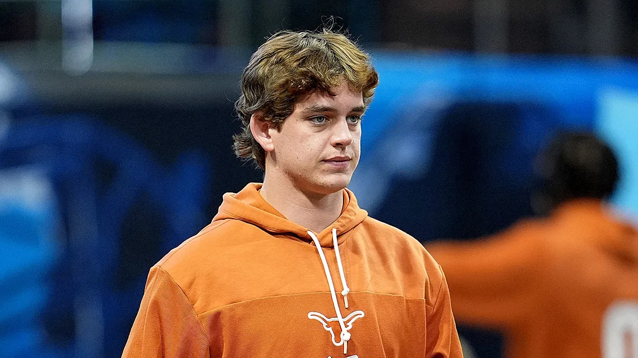 Archie Manning says grandson Arch 'isn't going' to declare for the 2026 NFL Draft