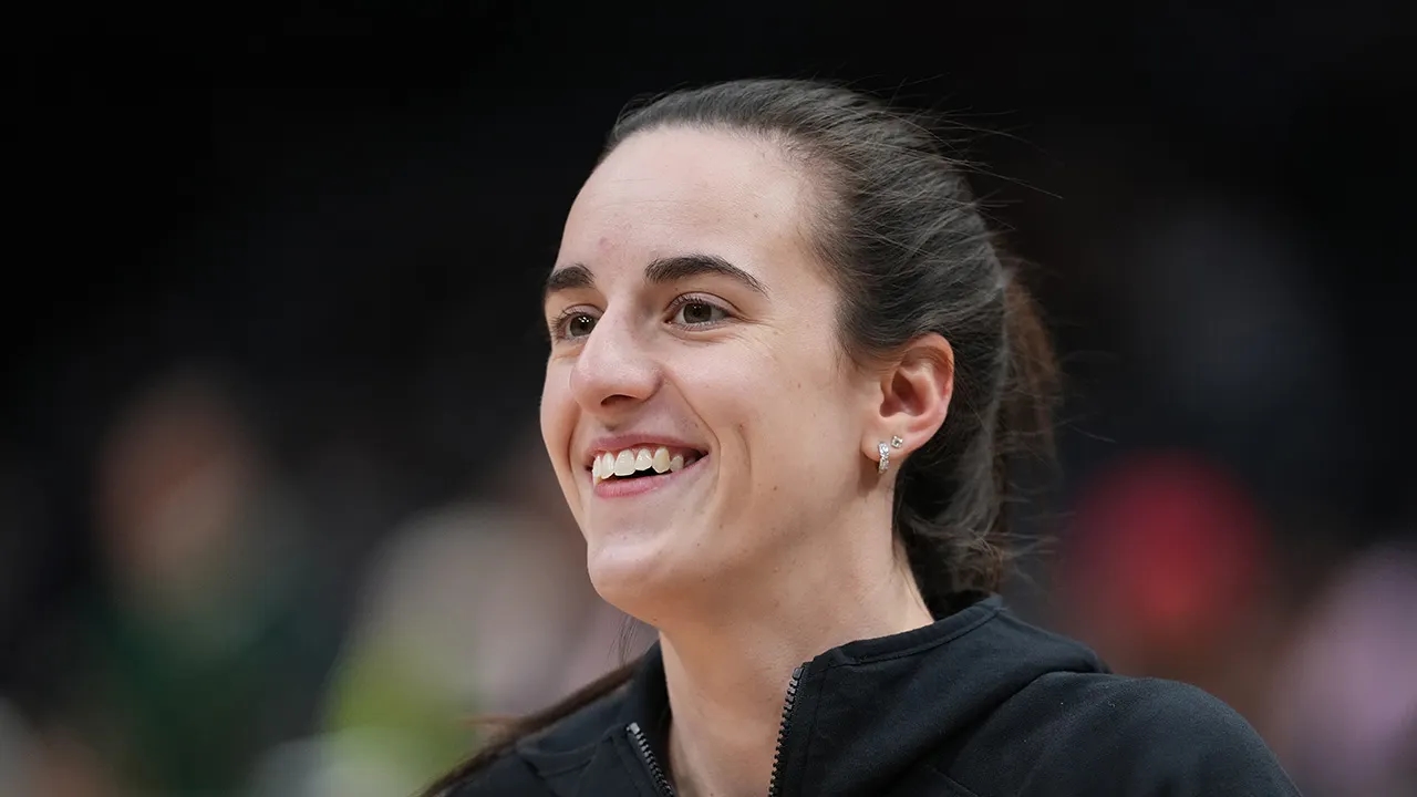 Caitlin Clark shares two-word reaction to Taylor Swift's album announcement on Travis Kelce podcast