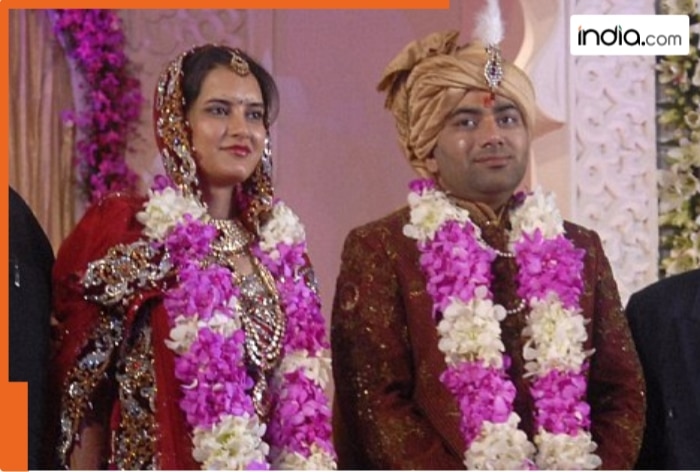 This ultra-luxurious Delhi wedding featured a Bell 429 helicopter gift for the groom, 100 dishes for 30,000 guests, wedding cost was Rs...