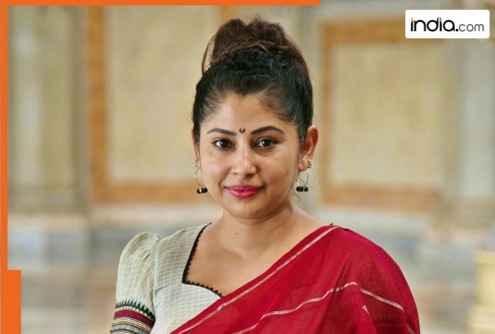 IAS Smita Sabharwal's class 12th marksheet goes viral, she scored 97 marks out of 100 in..., got Grade A in...