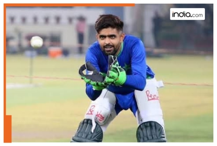 Pakistan coach Mike Hesson breaks silence on reports of asking Babar Azam to keep wickets for T20I comeback