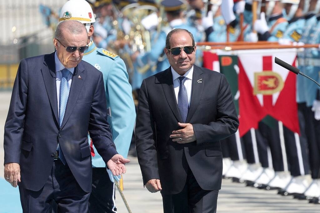 السيسي وأردوغان يحذران من "المخاطر الكارثية" الناتجة عن تصعيد الصراع بالمنطقة