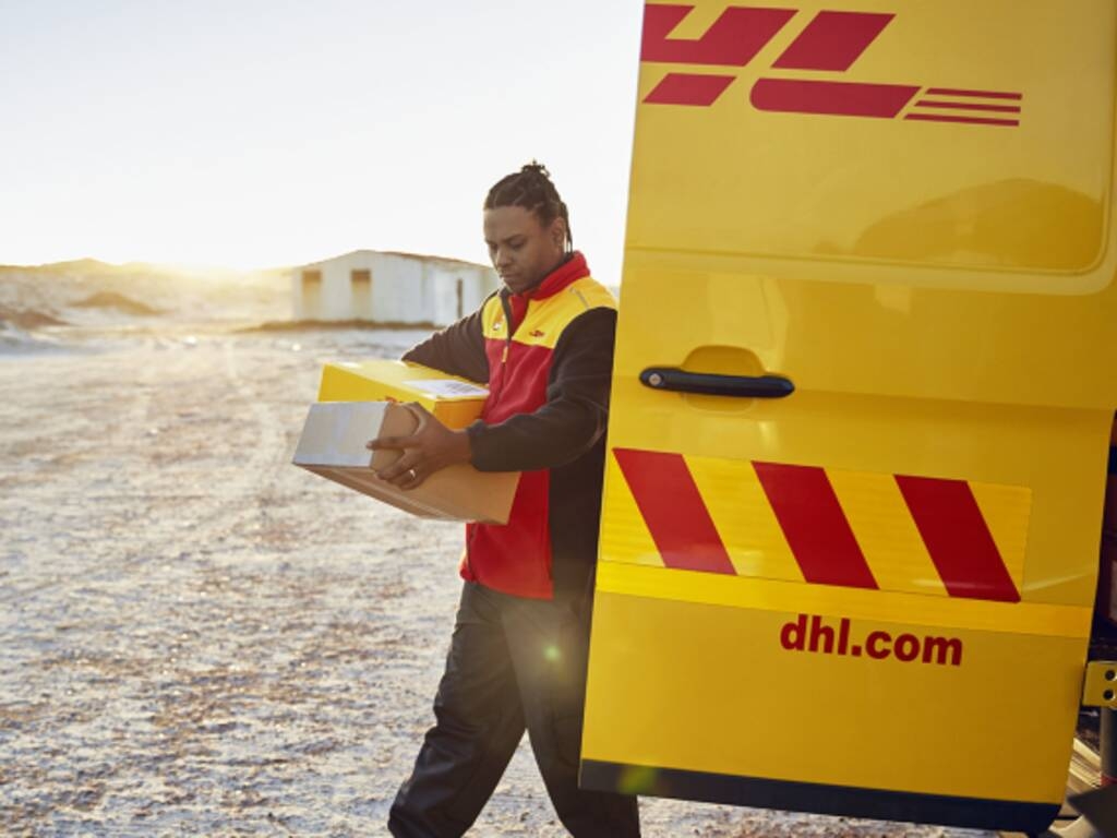 "DHL" تعتزم إغلاق أحد مستودعاتها في كاليفورنيا