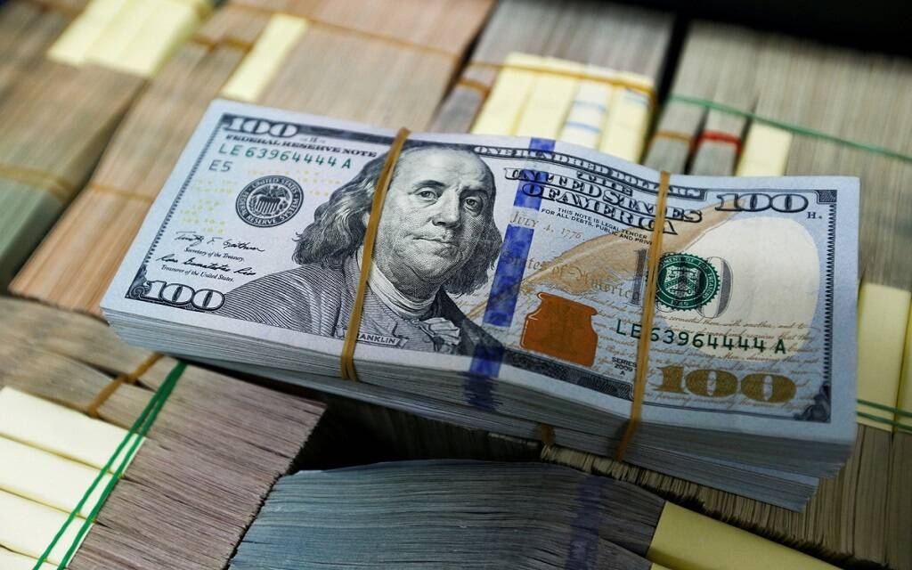 سعر الدولار يواصل التراجع ويقترب من 50 جنيهاً للبيع اليوم الثلاثاء