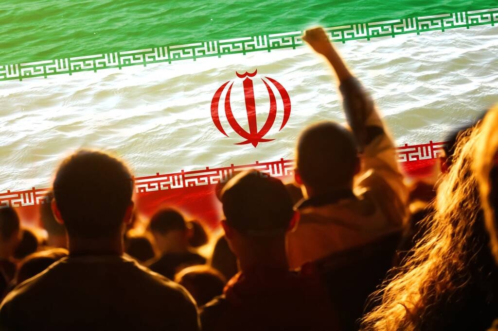 مصر والسعودية والبحرين تؤكد أهمية وقف التصعيد بين إسرائيل وإيران