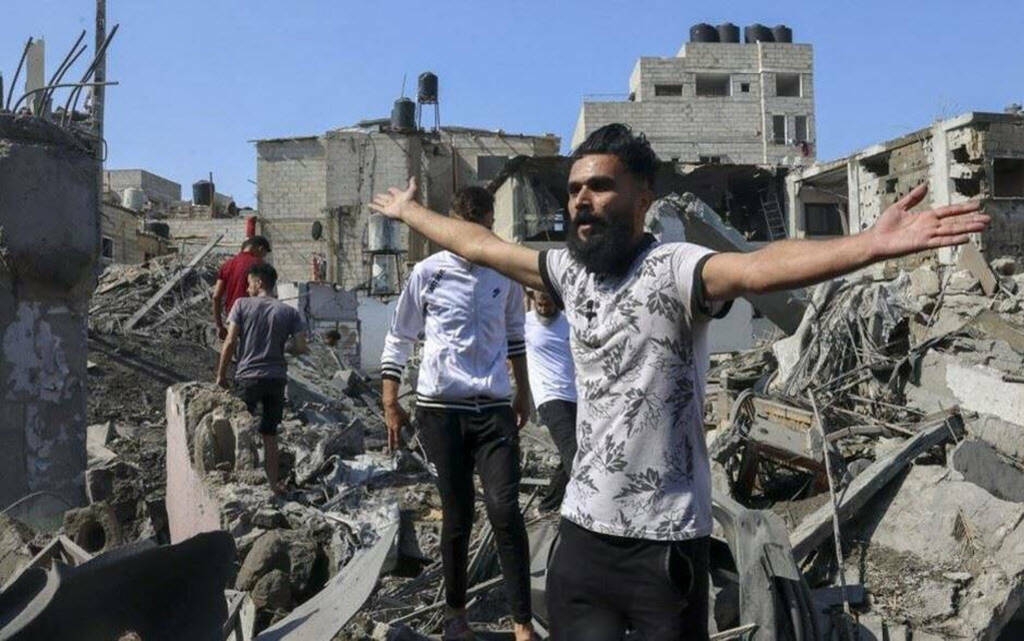 بريطانيا تستدعي السفيرة الإسرائيلية وتلوّح بوقف اتفاقية التجارة بسبب عدوان غزة