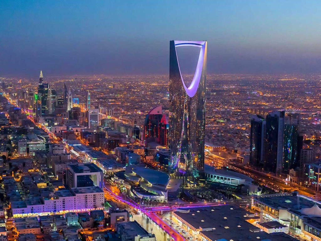 "جيه إل إل": السعودية تتصدر نمو مراكز البيانات في الشرق الأوسط حتى 2027