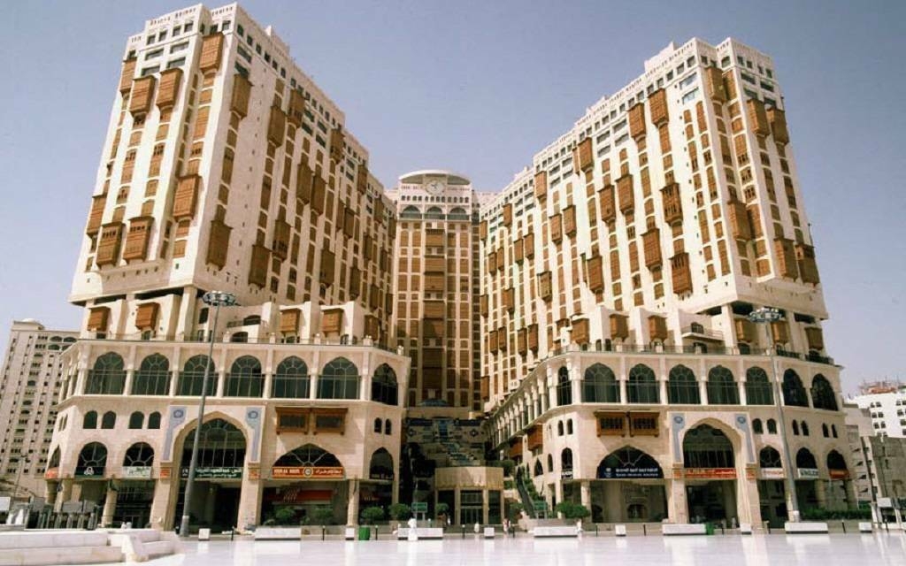 مساهمو "مكة" يقرون توزيع 300 مليون ريال عن العام 2024