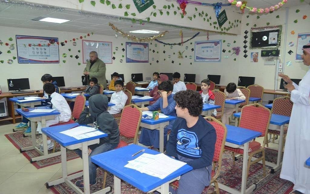 هيئة الإحصاء: 99% من الطلاب أتموا التعليم الابتدائي في الفئة العمرية 14-16 عاماً