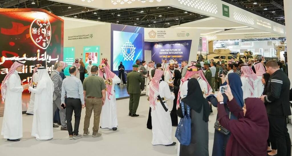 الجناح السعودي في "آيدكس 2025" يعزز الشراكات الدولية
