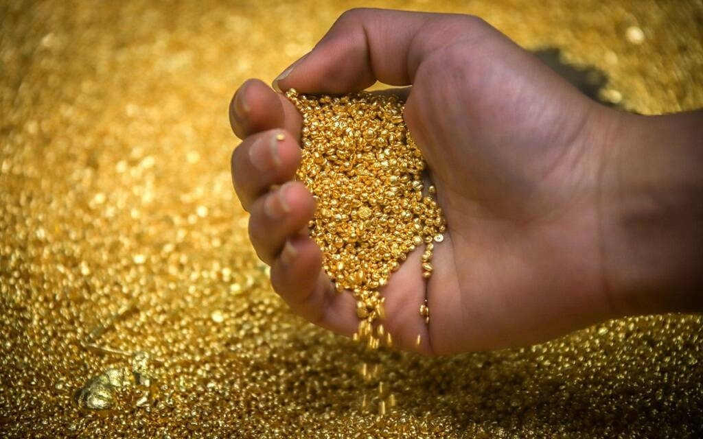 تهديدات ترامب ترفع الذهب 70 دولارًا في جلسة واحدة.. ومكاسب أسبوعية قوية