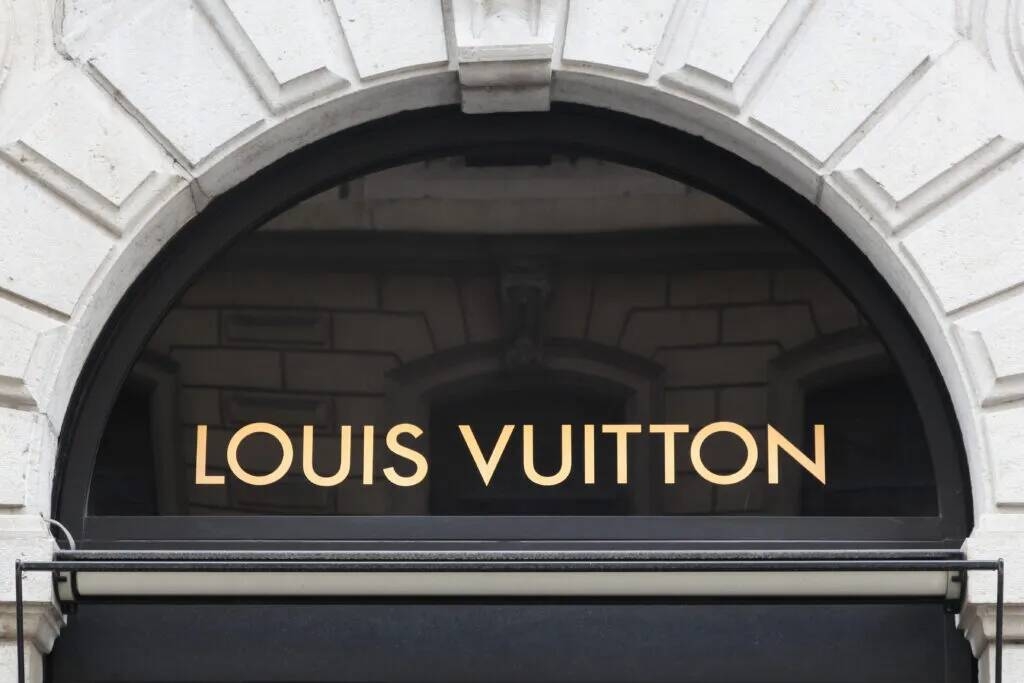 تراجع أسهم LVMH للسلع الفاخرة عقب نتائج دون التوقعات