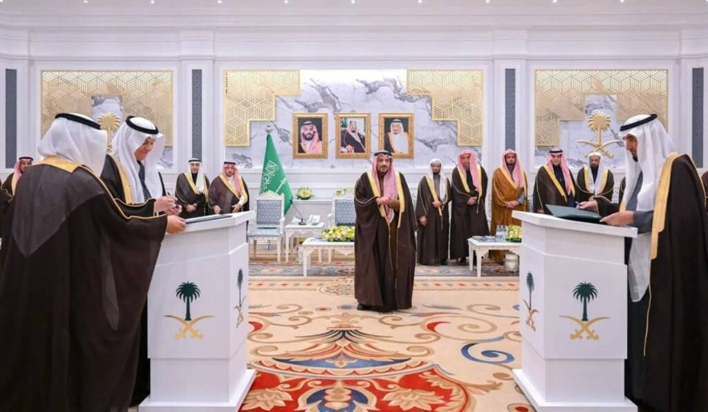 أمير القصيم يشهد توقيع اتفاقيات مشروع خط أنابيب بـ8.50 مليار ريال