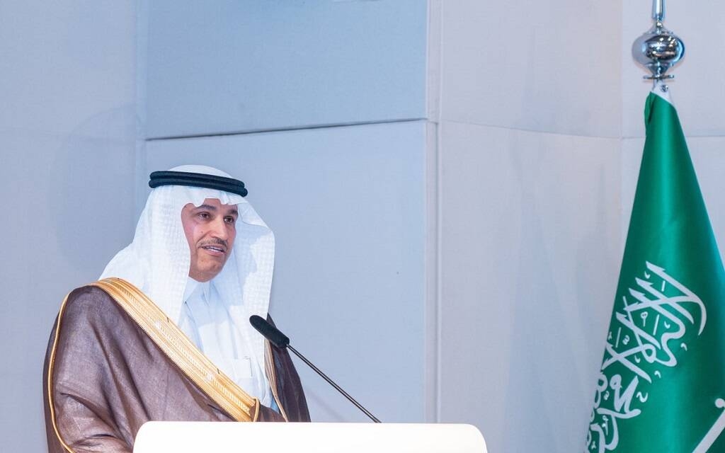 الجاسر: بدء تفعيل الخطة التشغيلية لمغادرة ضيوف الرحمن عبر 6 مطارات