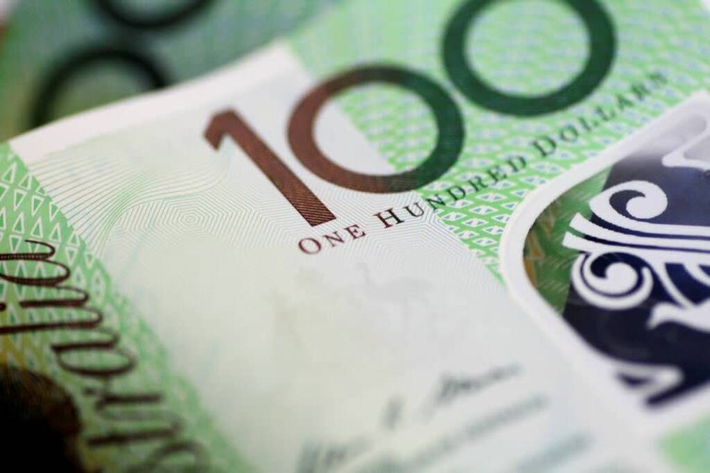 هبوط الدولار الأسترالي بعد خفض أسعار الفائدة