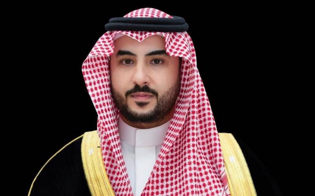 وزير الدفاع ونظيره الأمريكي يبحثان جهود تحقيق الأمن والاستقرار في المنطقة