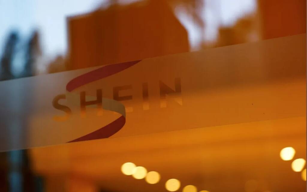شي.إن ترفع أسعارها 377% للمتسوقين الأمريكيين