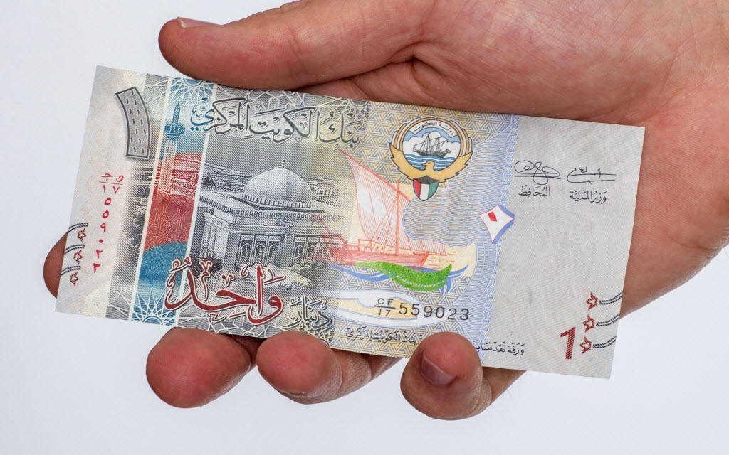 الدينار الكويتي يرتفع أمام 4 عملات في مقدمتها الفرنك