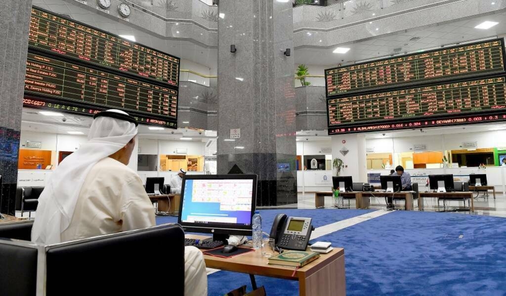 اليوم.. بدء تداول أسهم 4 شركات دون الحق في الأرباح بأسواق المال الإماراتية