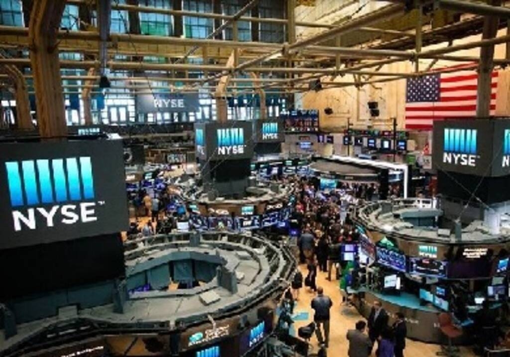 ارتفاع الأسهم الأمريكية قبل ساعات من قرار الفيدرالي