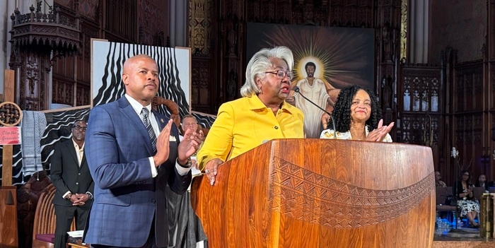 Texas Dems preach defiance in Chicago