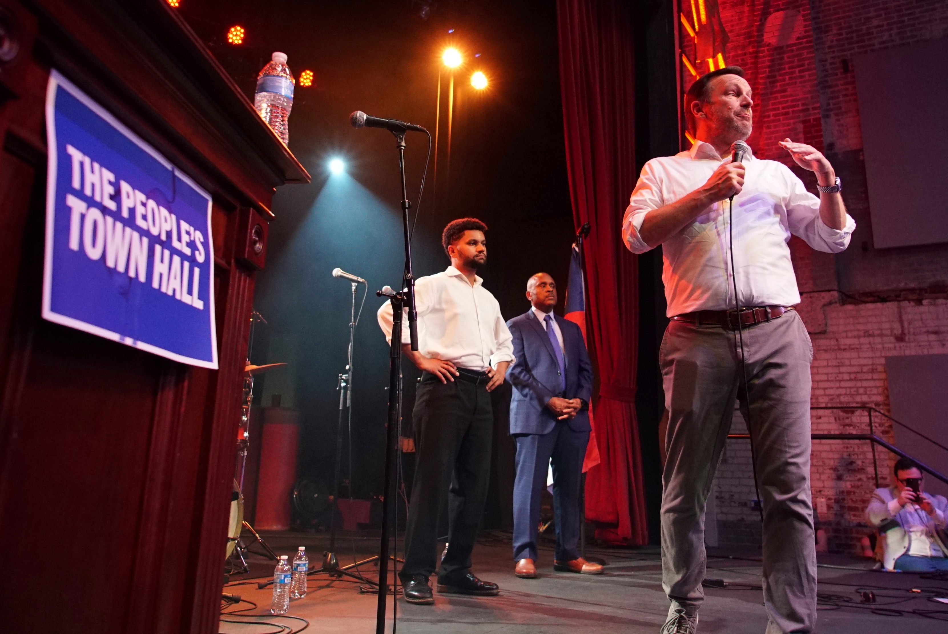 Murphy launches ambitious anti-Trump PAC as 2028 rumors swirl