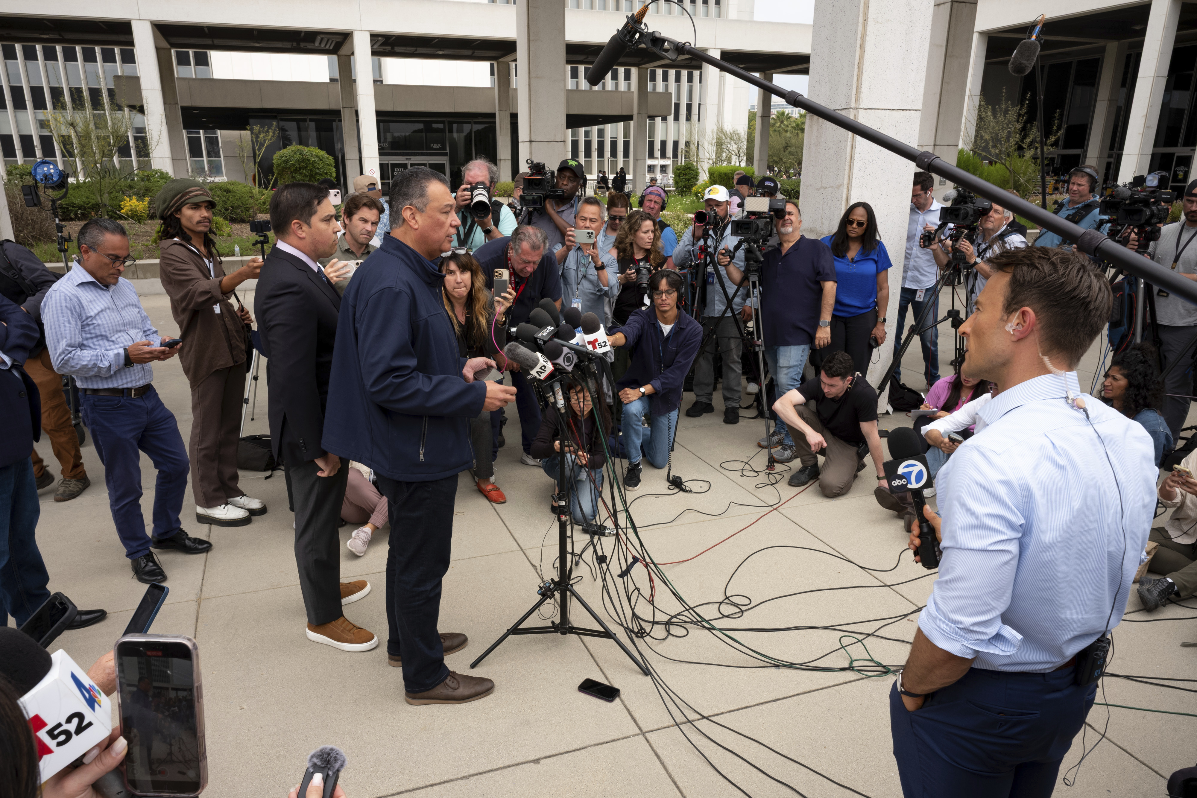 Padilla is latest Democrat to mix it up with federal authorities over immigration