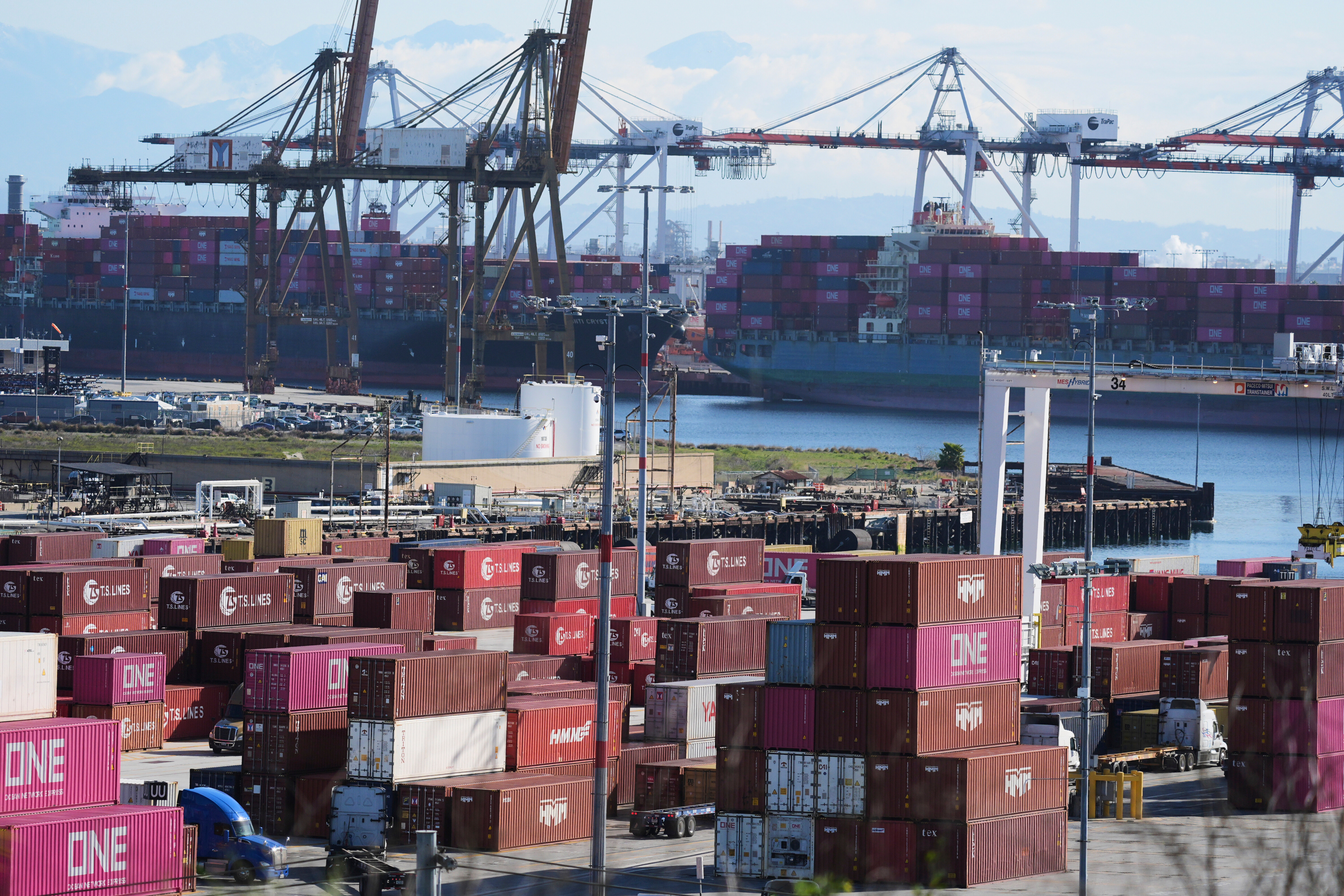 Small business stocks buckle under Trump tariffs