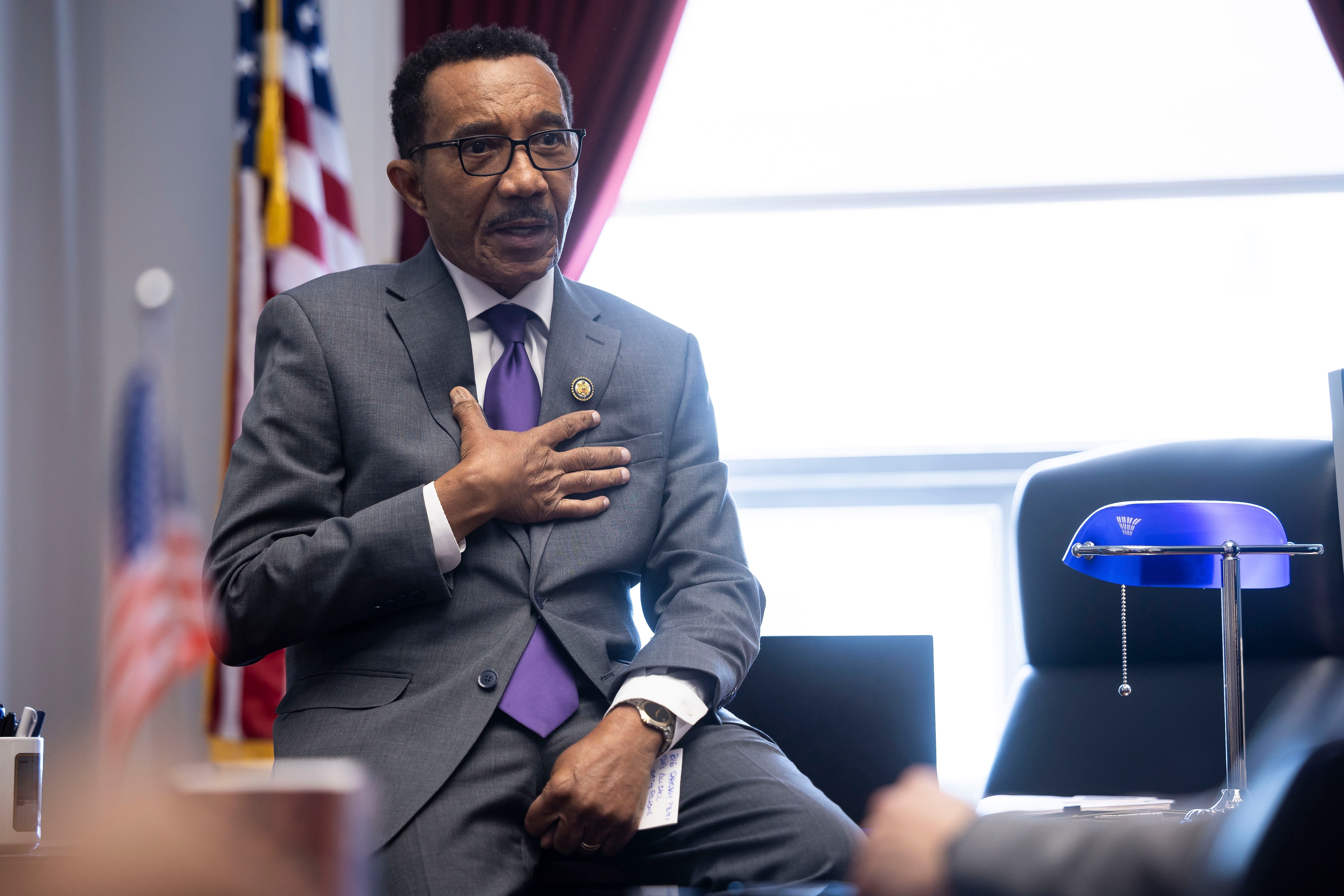 Kweisi Mfume is pitching an old-school approach to one of House Democrats' highest-profile jobs