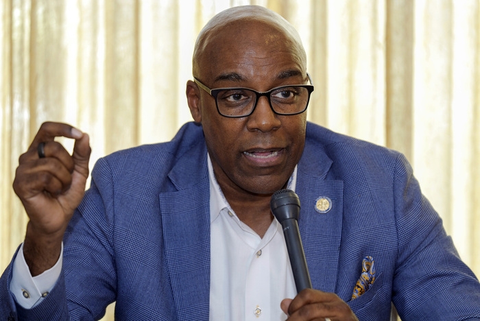 Raoul: ‘It costs' to fight Trump