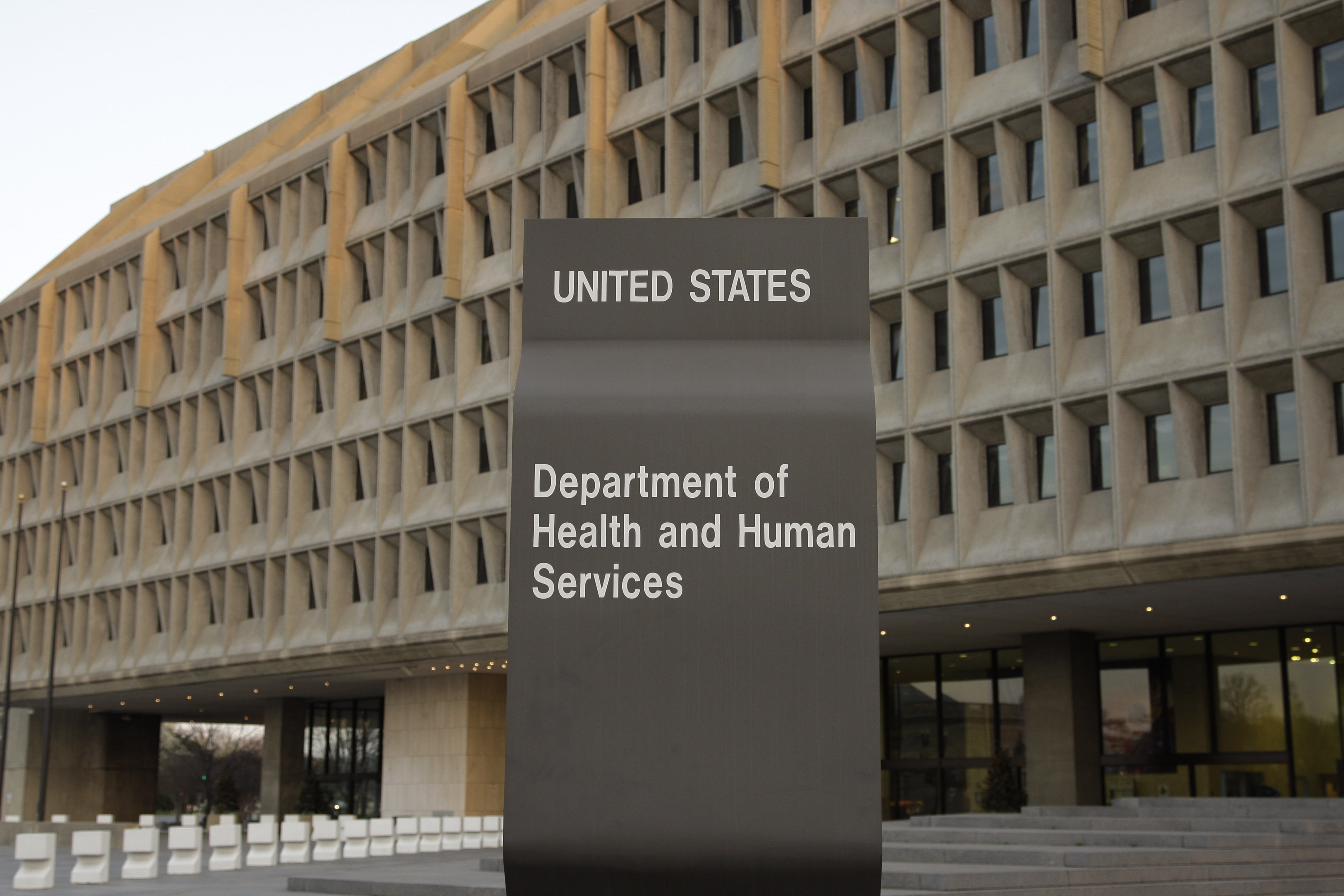 Drug policy expert set to take senior role at HHS