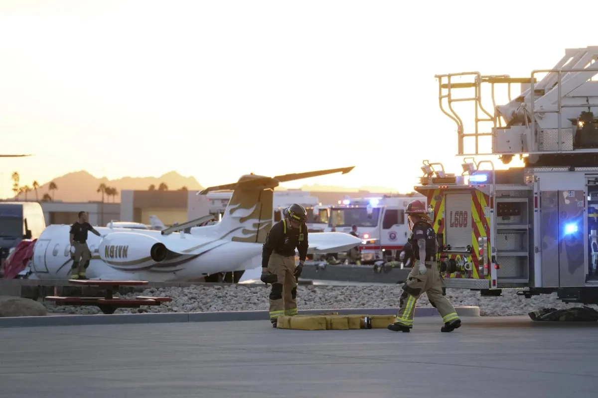 Private Jets Collide at Scottsdale Airport in Arizona, Killing 1 Person