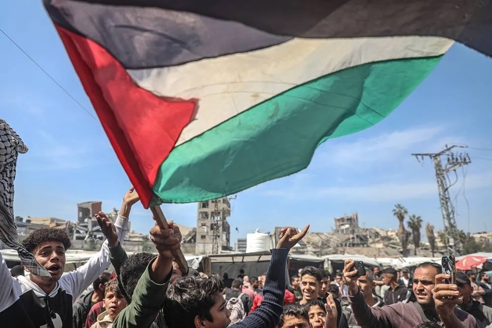 Gaza Hospital Director Ordered Held Another 6 Months