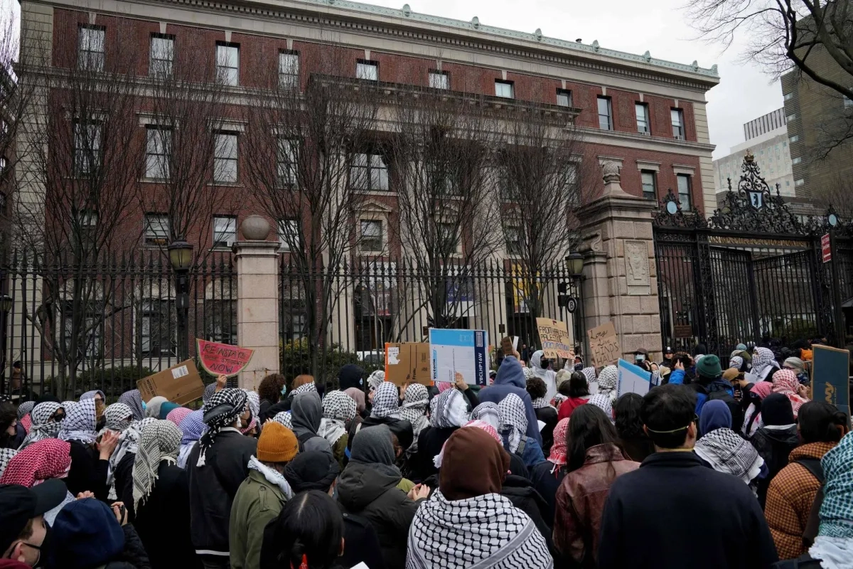 US Police Responding to Bomb Threat Clear Pro-Palestinian Protesters Occupying Barnard College Library