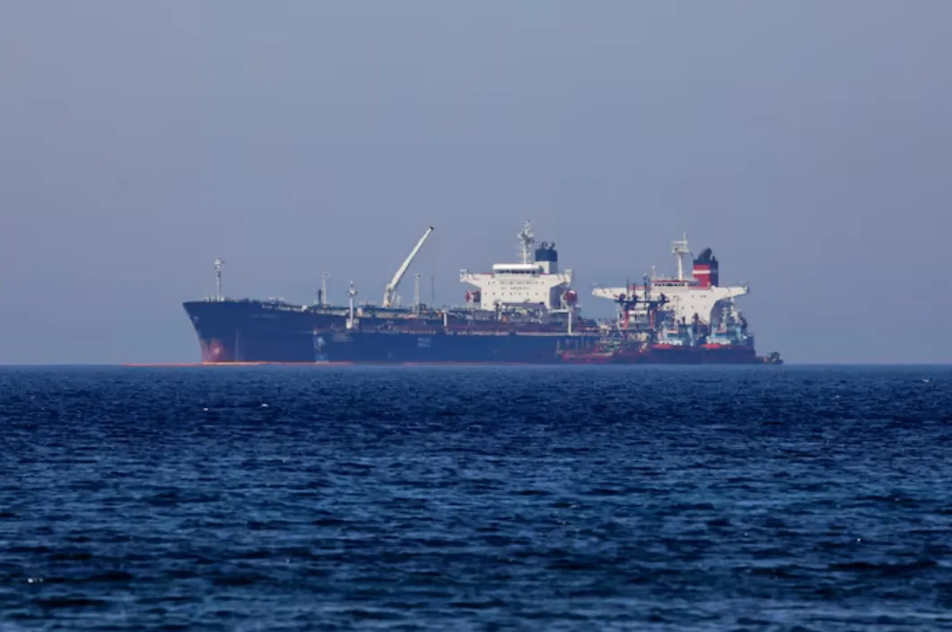 US Mulls Plan to Disrupt Iran's Oil by Halting Vessels at Sea