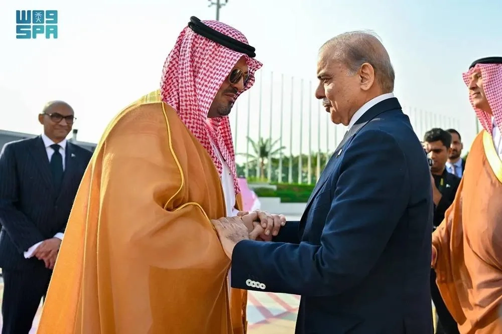 Pakistani Prime Minister Arrives in Jeddah