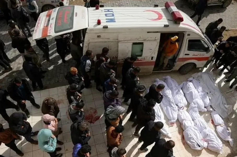 Hamas Fires at Tel Aviv in First Riposte to Deadly Israel Assault