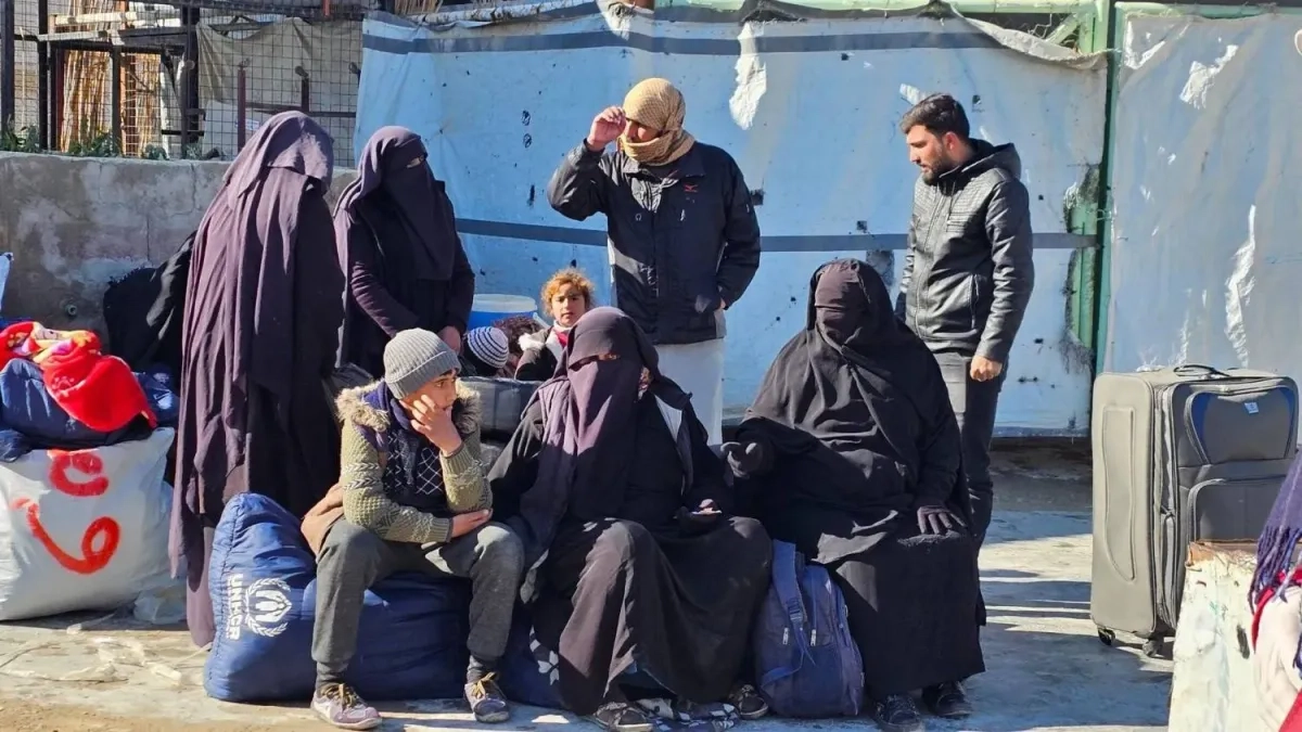 Iraq Counts Citizens in Syria's Al-Hol, Plans Reintegration Efforts
