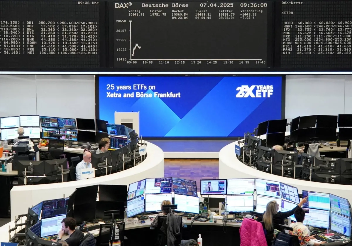 الأسهم الأوروبية تهبط إلى أدنى مستوى في 16 شهراً