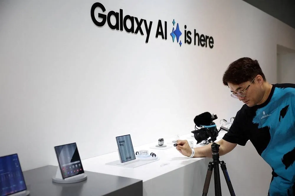 Samsung Sees Q1 Profit Beating Estimates as Looming Tariffs Spur Chip, Phone Sales