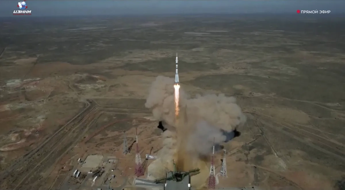 US-Russian Crew of 3 Arrives at International Space Station
