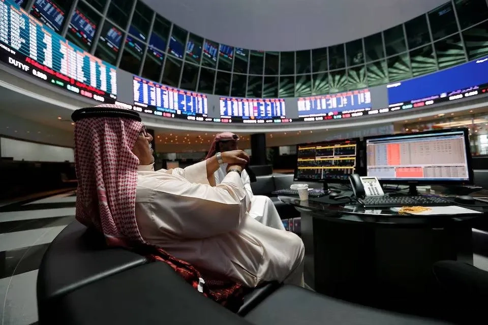 الأسواق الخليجية ترتد نحو الإيجابية وسط دعم من الأسواق العالمية