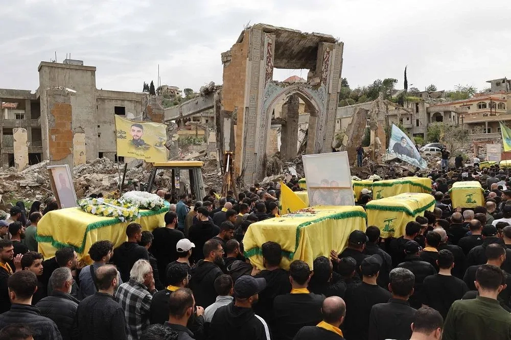 Facing Calls to Disarm, Hezbollah Ready to Discuss Weapons if Israel Withdraws, Senior Official Says