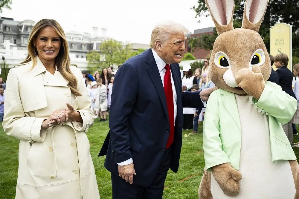 Trump Solo: First Lady, Children Out of Frame in New Term