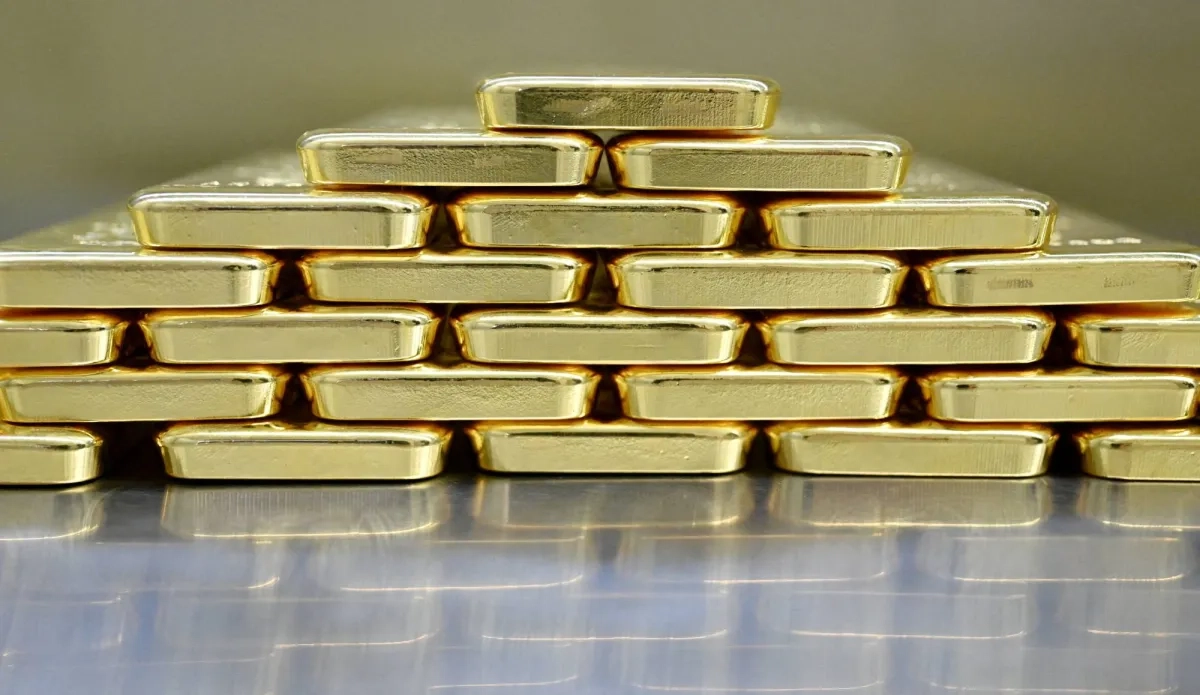 Gold Slips More Than 1% as China Considers US Tariff Exemption