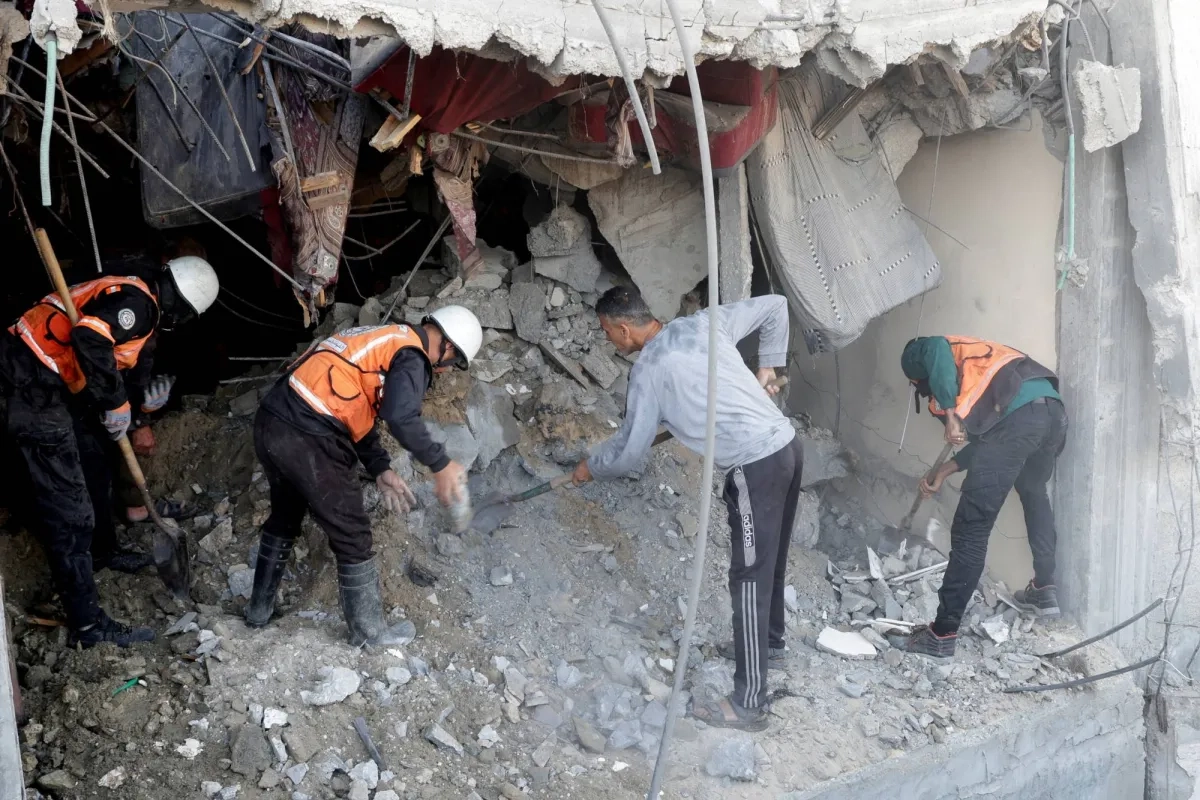 Gaza Rescuers Say Israeli Strikes Kill at Least 40
