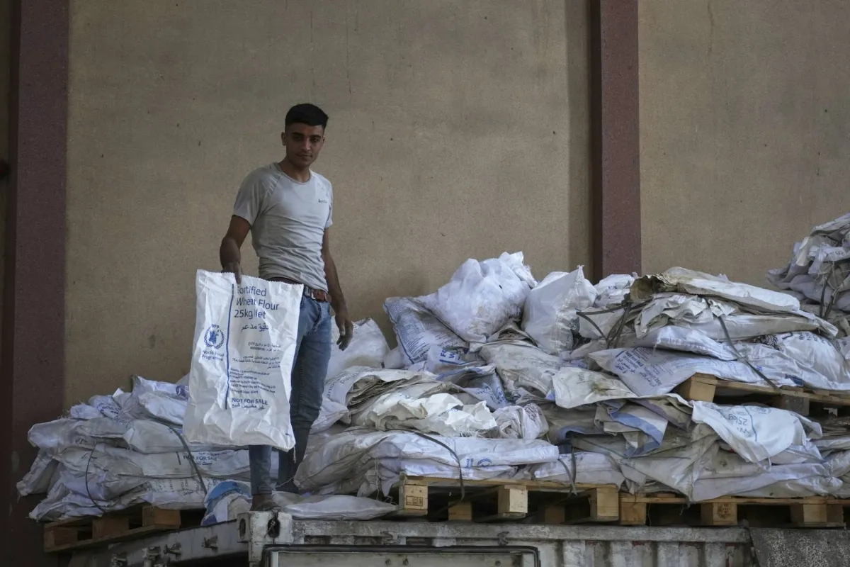 أميركا وإسرائيل تبحثان آلية جديدة لتوزيع المساعدات في غزة